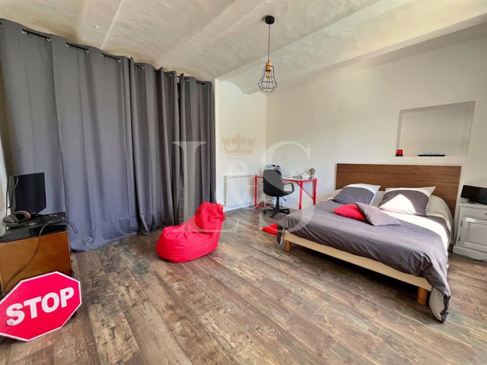 Image No.11-5 Bed House for sale