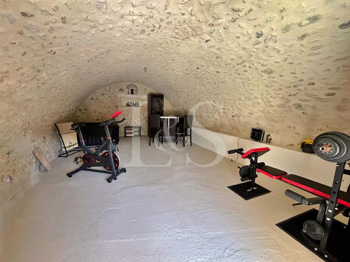 Image No.18-5 Bed House for sale