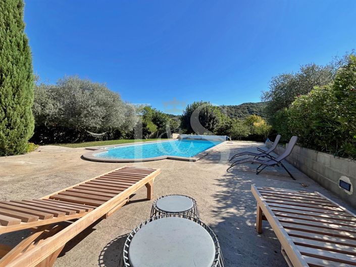 Image No.2-5 Bed House for sale