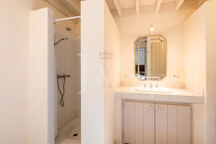 Image No.20-3 Bed House for sale