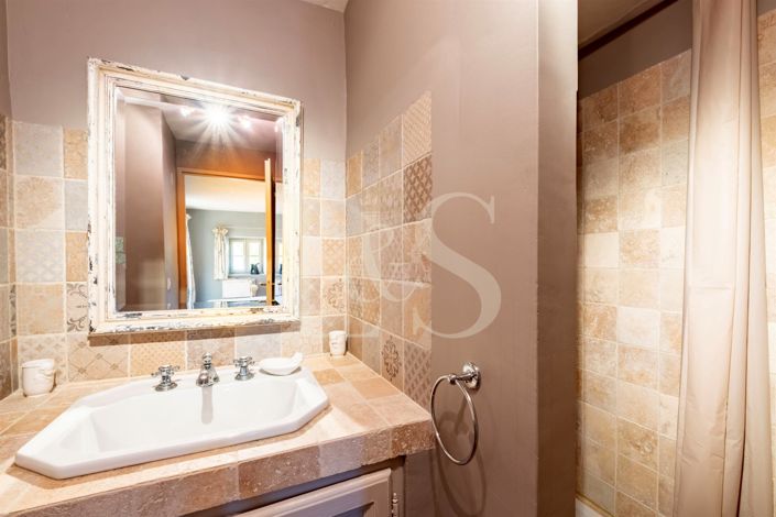 Image No.24-3 Bed House for sale