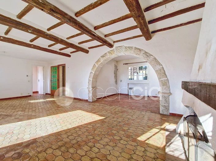 Image No.4-2 Bed House for sale