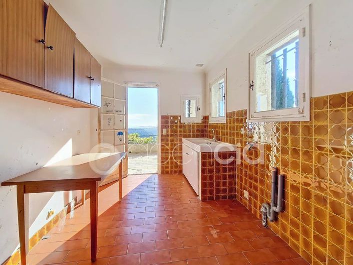 Image No.9-2 Bed House for sale