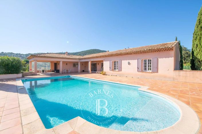 Image No.2-8 Bed House for sale