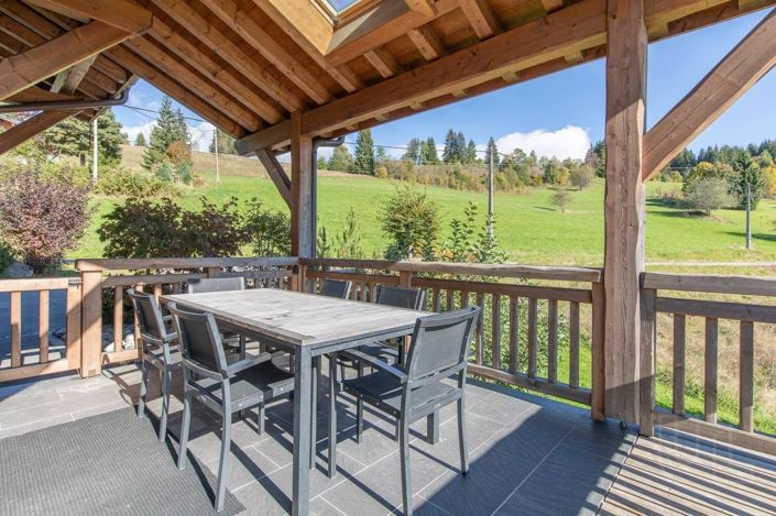 Image No.8-5 Bed House for sale