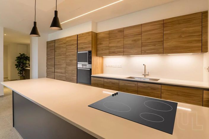 Image No.11-2 Bed Property for sale