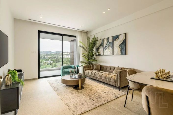 Image No.13-2 Bed Property for sale