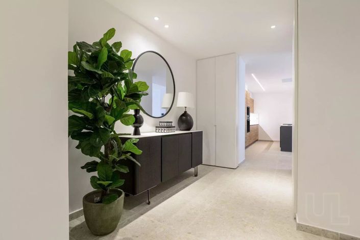 Image No.16-2 Bed Property for sale