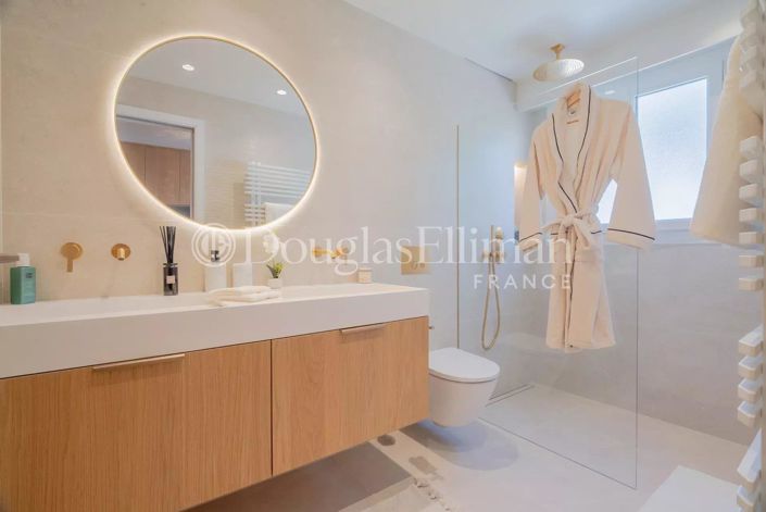 Image No.8-3 Bed Apartment for sale