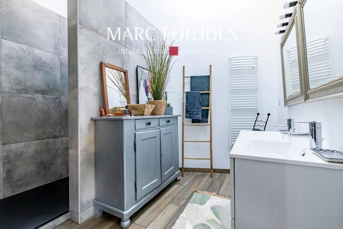 Image No.15-5 Bed House for sale