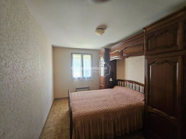 Image No.8-3 Bed House for sale