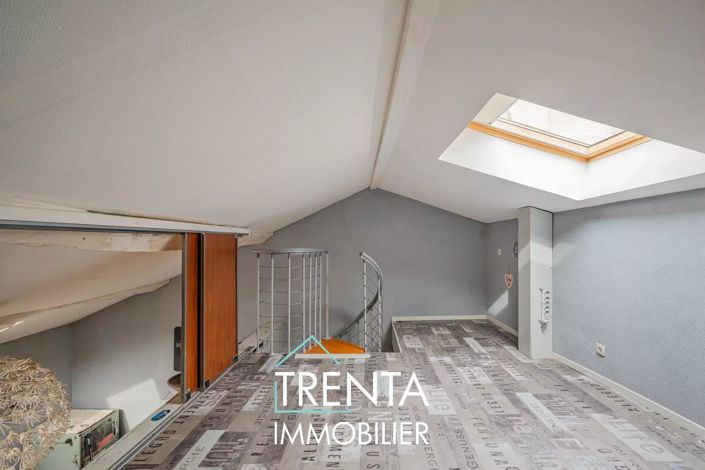 Image No.9-5 Bed House for sale