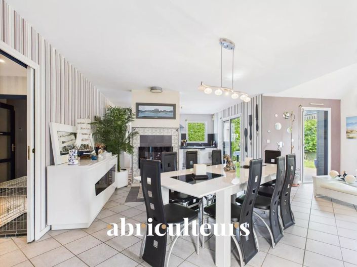 Image No.14-4 Bed House for sale