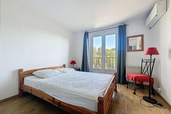 Image No.8-Maison de 4 chambres à vendre à Grimaud