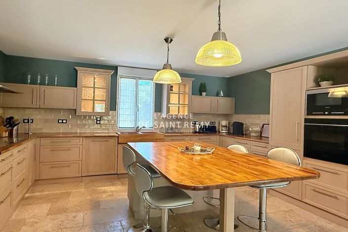 Image No.6-9 Bed House for sale