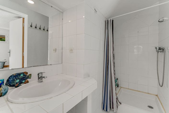 Image No.11-5 Bed House for sale