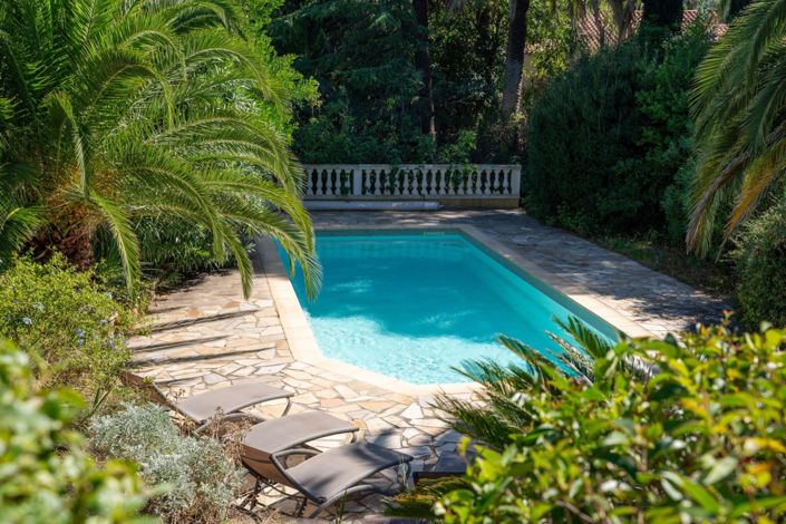 Image No.5-5 Bed House for sale