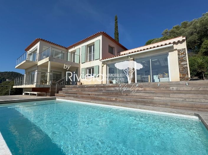 Image No.1-5 Bed House for sale