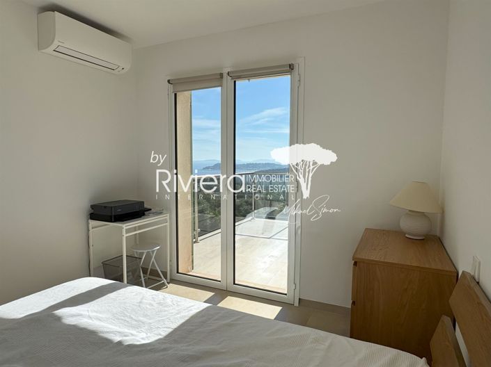 Image No.21-5 Bed House for sale