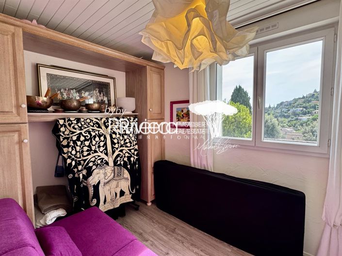 Image No.19-3 Bed House for sale