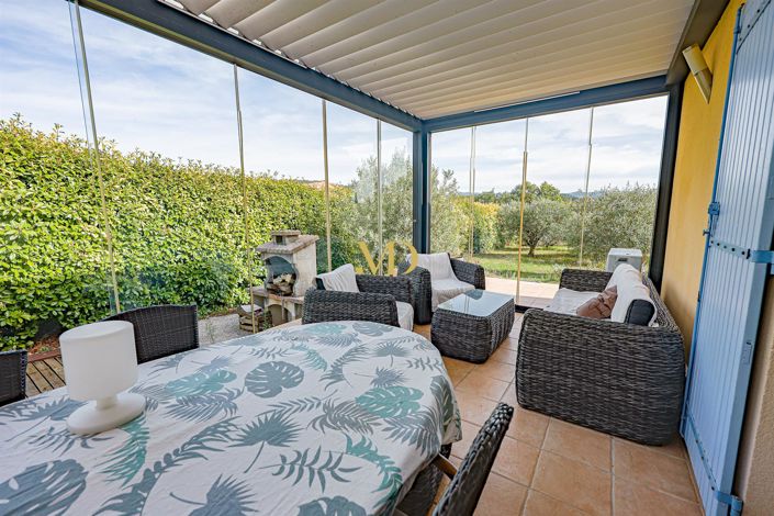 Image No.16-5 Bed House for sale