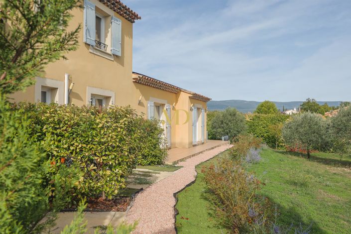 Image No.6-5 Bed House for sale