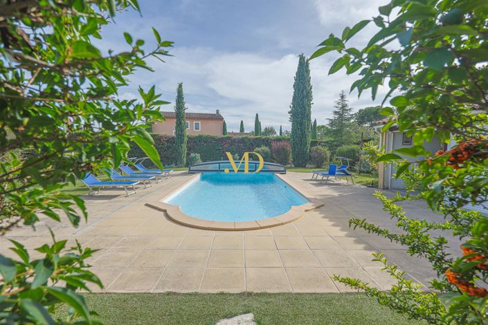 Image No.8-5 Bed House for sale