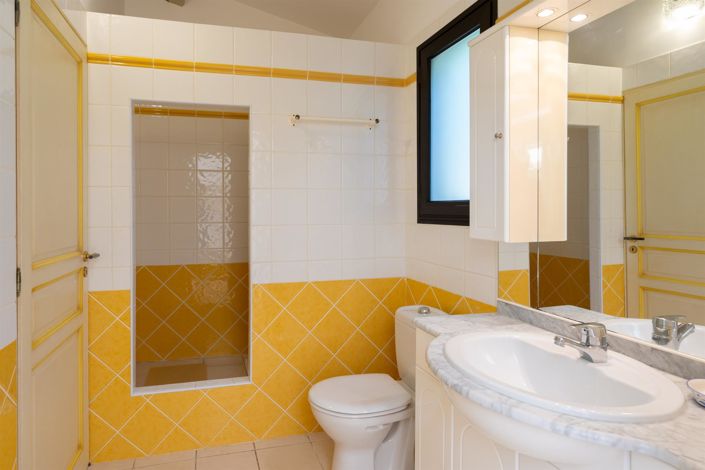 Image No.13-4 Bed House for sale