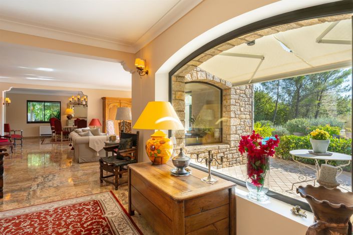 Image No.18-4 Bed House for sale