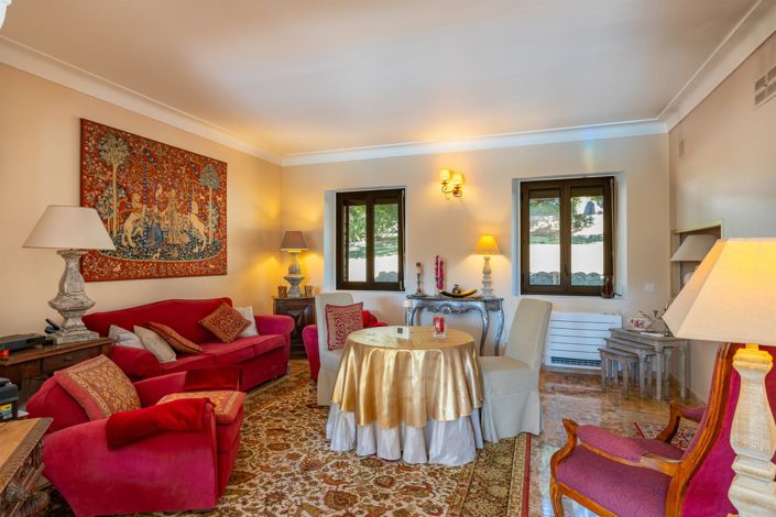 Image No.21-4 Bed House for sale