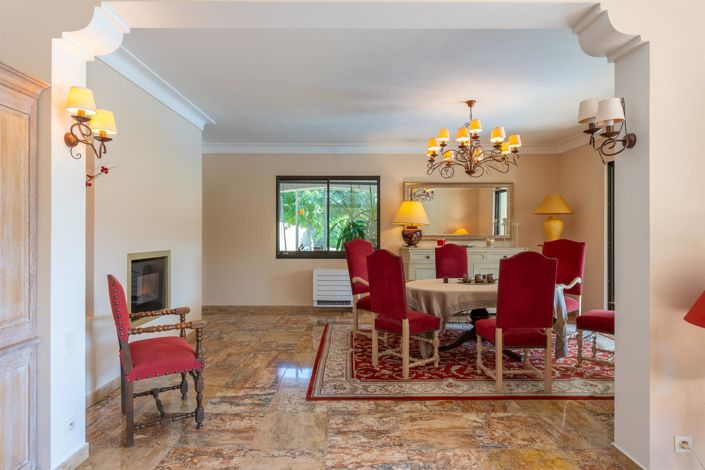 Image No.22-4 Bed House for sale