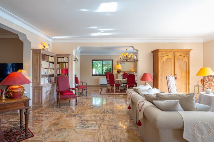 Image No.23-4 Bed House for sale