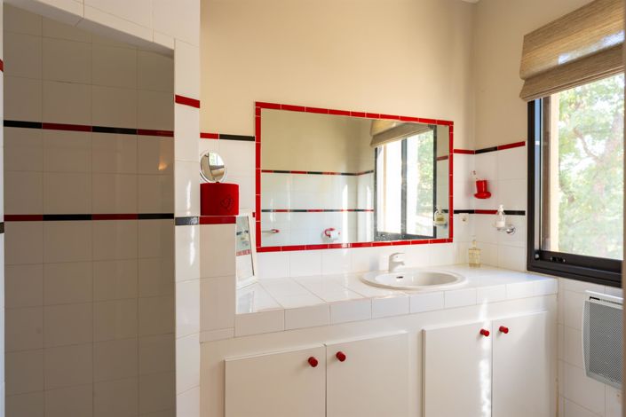 Image No.30-4 Bed House for sale