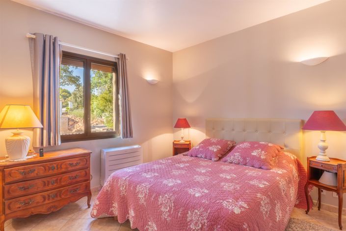 Image No.31-4 Bed House for sale