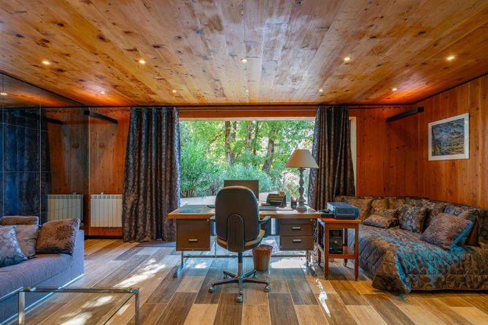 Image No.32-4 Bed House for sale