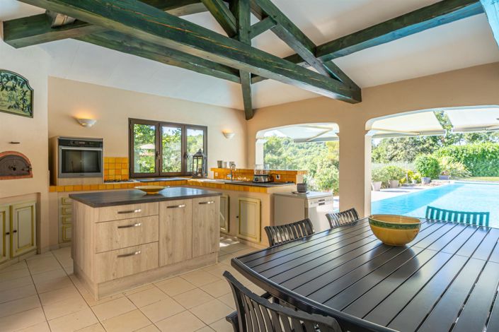 Image No.9-4 Bed House for sale