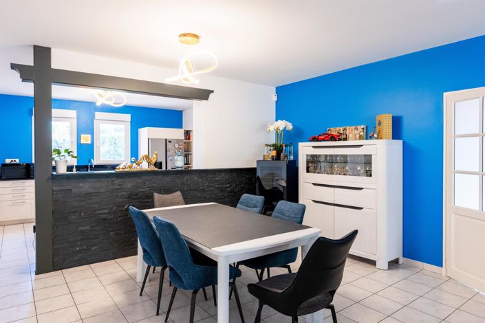 Image No.2-4 Bed House for sale