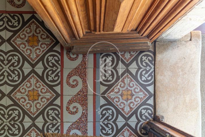 Image No.3-Maison de 5 chambres à vendre à Uzès