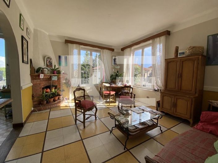 Image No.3-4 Bed House for sale