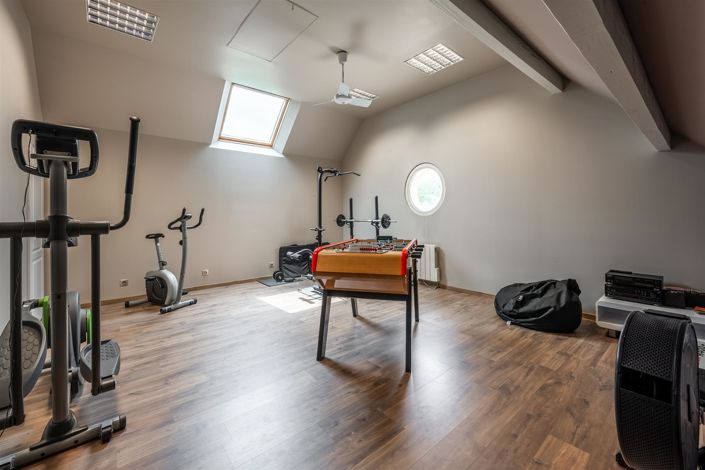 Image No.15-5 Bed House for sale