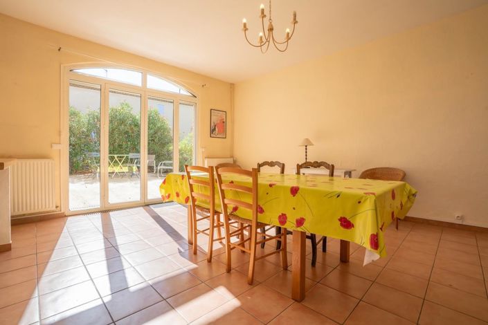 Image No.13-6 Bed House for sale