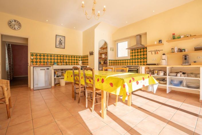 Image No.14-6 Bed House for sale