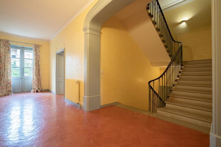 Image No.24-6 Bed House for sale