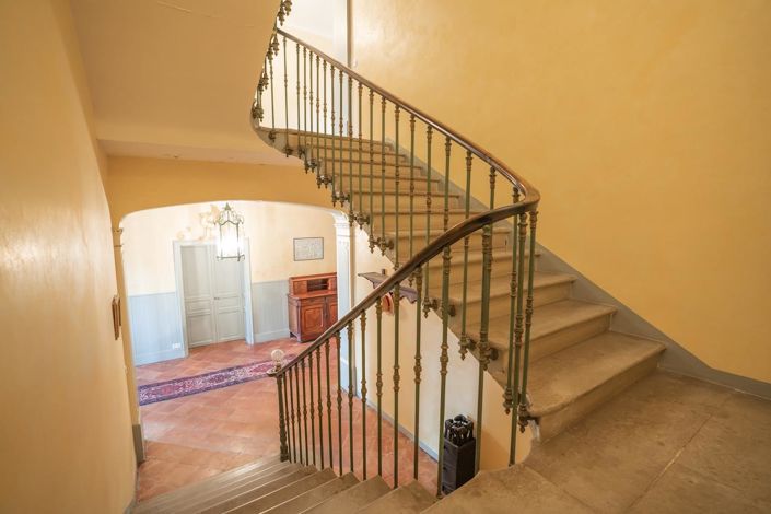 Image No.25-6 Bed House for sale