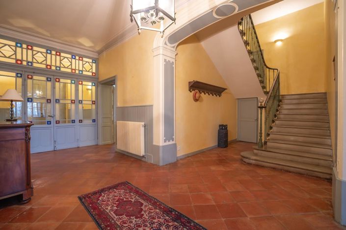 Image No.6-6 Bed House for sale