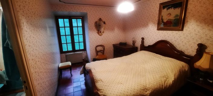 Image No.11-5 Bed House for sale