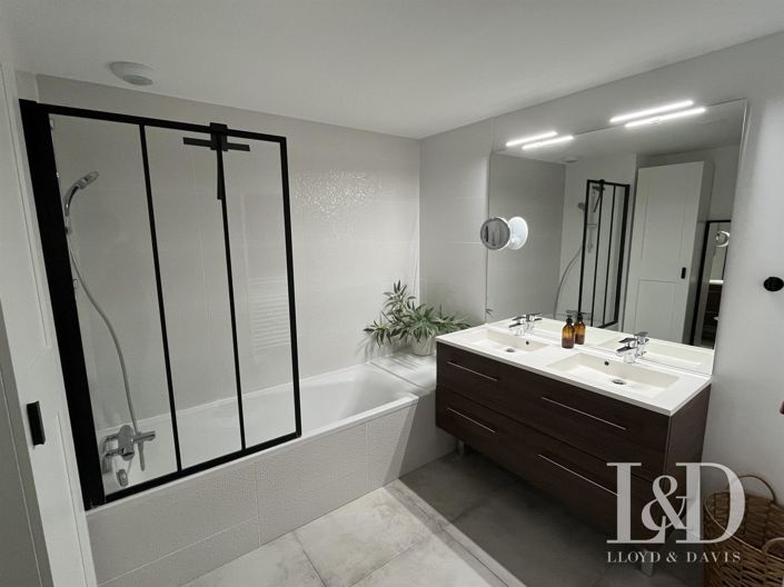 Image No.7-3 Bed Apartment for sale