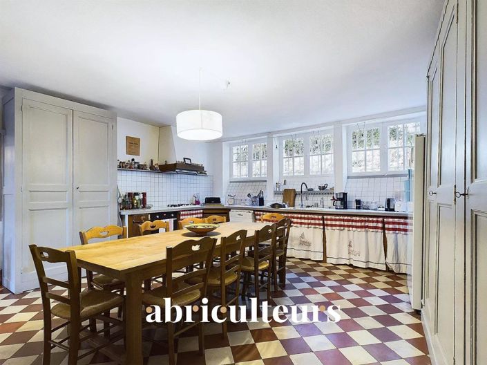 Image No.3-6 Bed House for sale