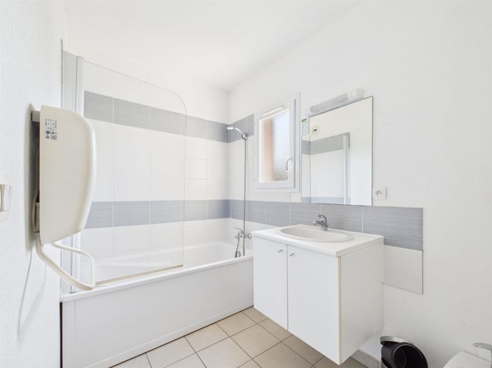 Image No.9-1 Bed Property for sale