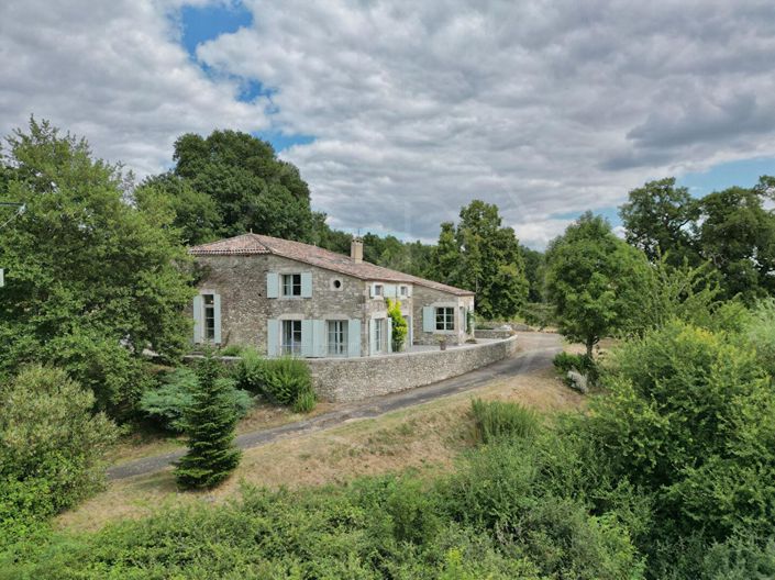Image No.1-4 Bed House for sale